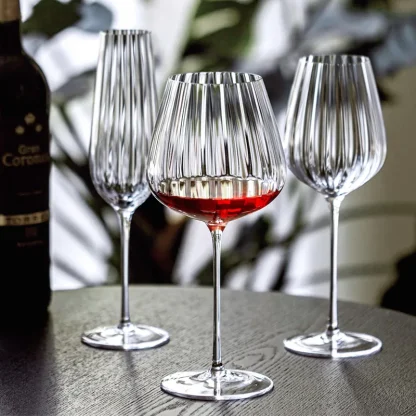 Elegant Ripple Wine Glasses - Image 2